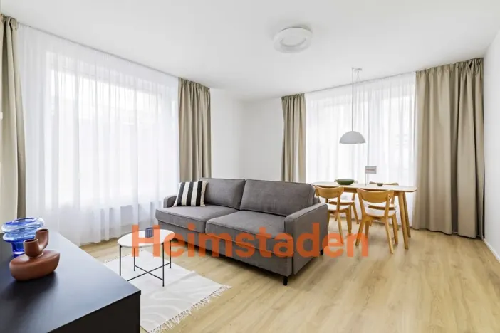 Pronájem bytu 2+kk, Praha - Holešovice, U Pergamenky, 53 m2
