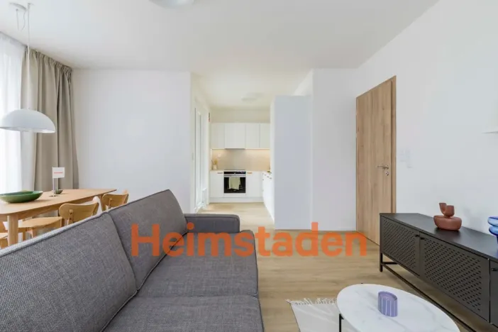 Pronájem bytu 2+kk, Praha - Holešovice, U Pergamenky, 53 m2