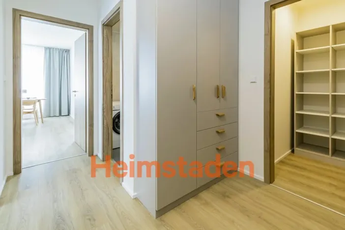 Pronájem bytu 2+kk, Praha - Holešovice, U Pergamenky, 53 m2