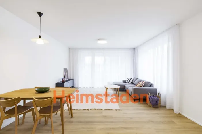 Pronájem bytu 3+kk, Praha - Holešovice, U Pergamenky, 85 m2