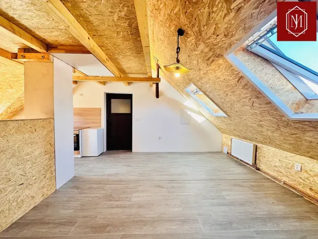 Pronájem bytu 1+kk, Kunžak, Hradecká, 60 m2
