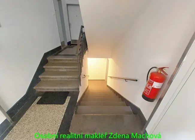 Pronájem kanceláře, Praha - Krč, U krčského nádraží, 52 m2