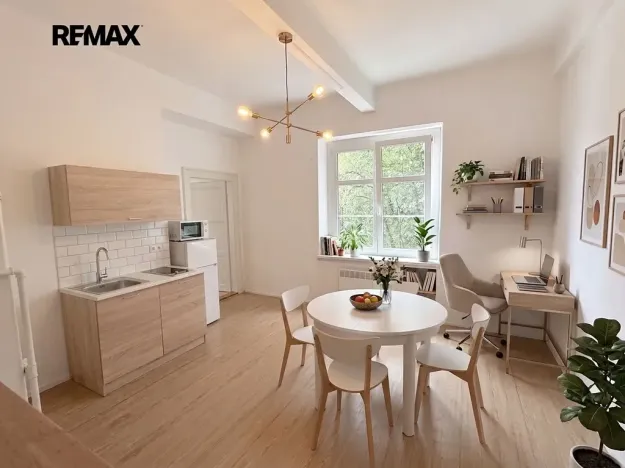 Prodej bytu 2+kk, Praha - Michle, Nuselská, 38 m2