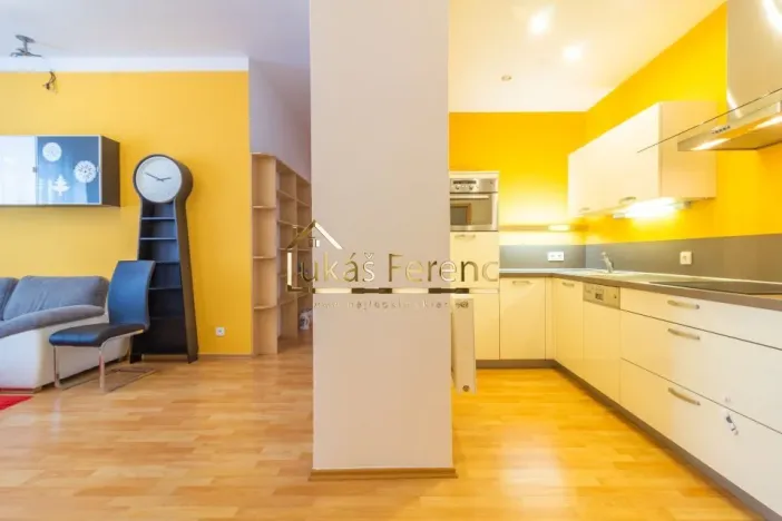 Pronájem bytu 2+kk, Praha - Michle, Počátecká, 53 m2