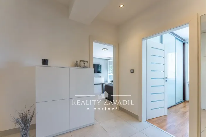 Prodej bytu 3+1, Praha - Strašnice, U kombinátu, 77 m2