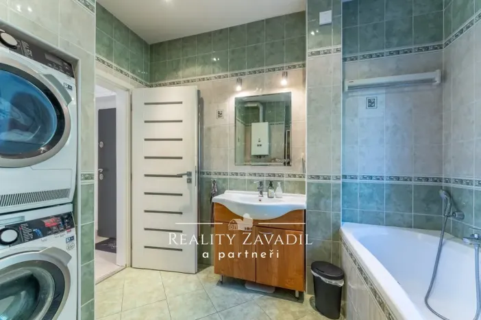 Prodej bytu 3+1, Praha - Strašnice, U kombinátu, 77 m2