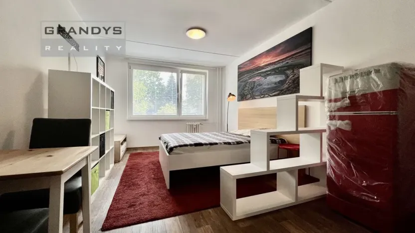 Pronájem bytu 1+kk, Praha - Modřany, Platónova, 29 m2