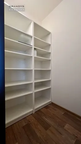 Pronájem bytu 1+kk, Praha - Modřany, Platónova, 29 m2