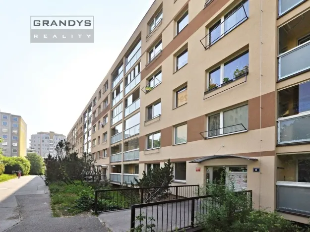 Pronájem bytu 1+kk, Praha - Modřany, Platónova, 29 m2