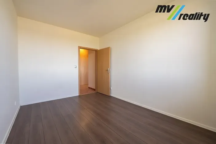 Prodej bytu 3+1, Milovice, Topolová, 77 m2
