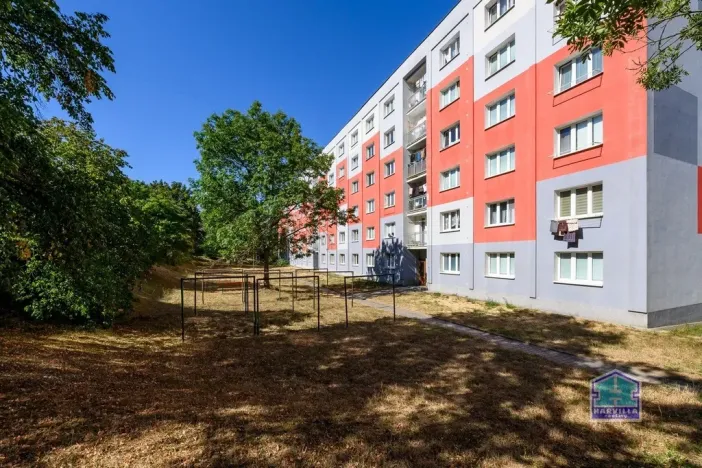 Prodej bytu 3+1, Plzeň - Doubravka, Ke Špitálskému lesu, 70 m2