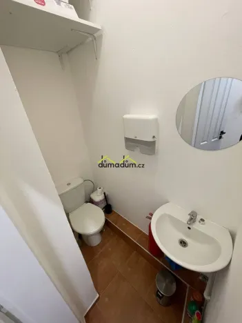 Prodej kanceláře, Praha, Pernerova, 88 m2