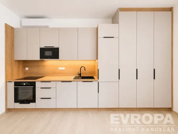 Pronájem bytu 3+kk, Břeclav, Národních hrdinů, 50 m2