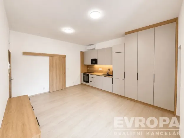 Pronájem bytu 3+kk, Břeclav, Národních hrdinů, 50 m2