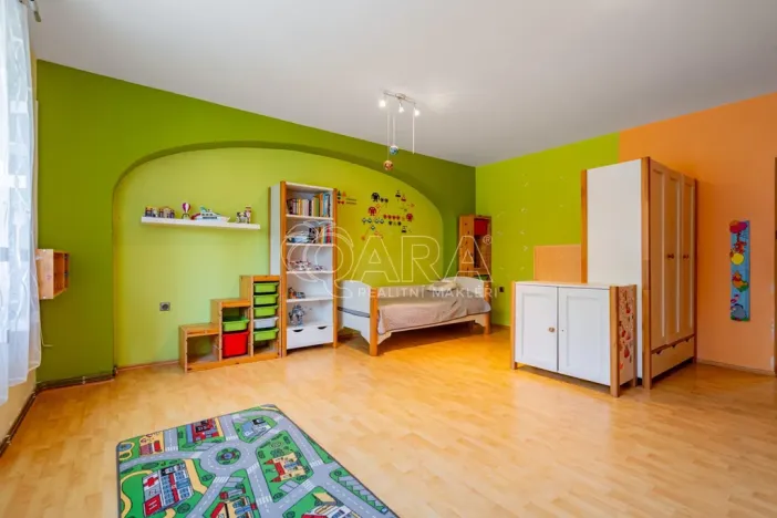 Prodej vícegeneračního domu, Mořina, 320 m2