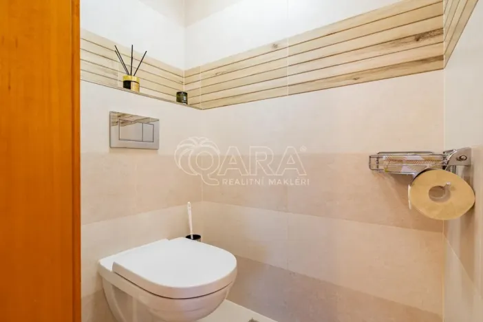 Prodej vícegeneračního domu, Mořina, 320 m2