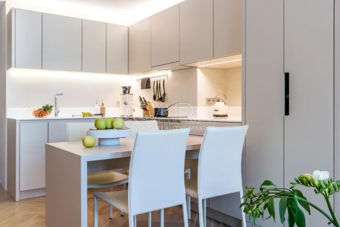 Prodej bytu 2+kk, Praha - Malá Strana, Újezd, 51 m2