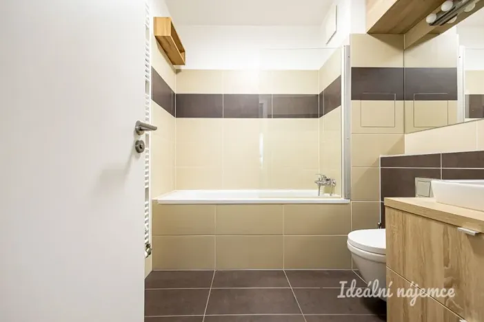 Pronájem bytu 2+kk, Praha - Libeň, Kurta Konráda, 63 m2