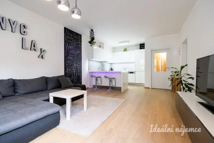 Pronájem bytu 2+kk, Praha - Libeň, Kurta Konráda, 63 m2