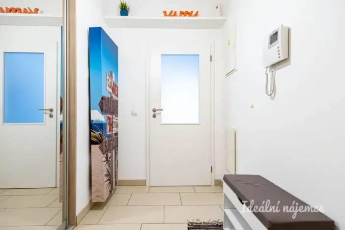 Pronájem bytu 2+kk, Praha - Libeň, Kurta Konráda, 63 m2