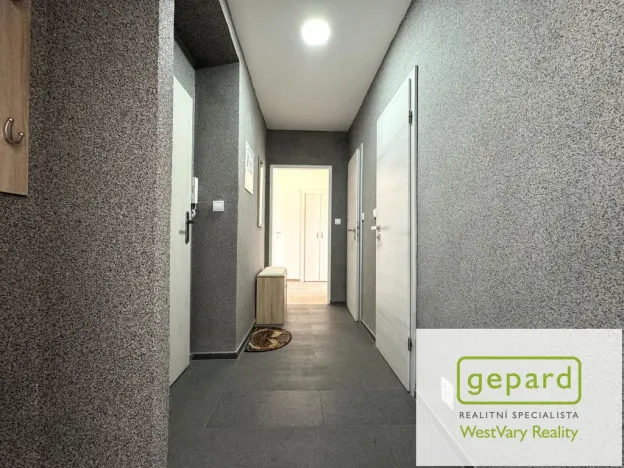 Prodej bytu 3+1, Karlovy Vary, Sokolovská, 66 m2