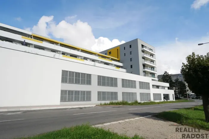 Prodej garáže, Hradec Králové, Kubelíkova, 13 m2