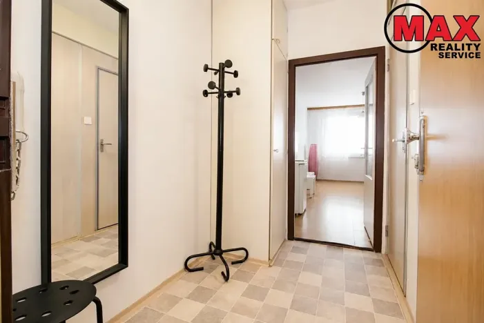 Pronájem bytu 1+kk, Praha - Háje, Schulhoffova, 29 m2