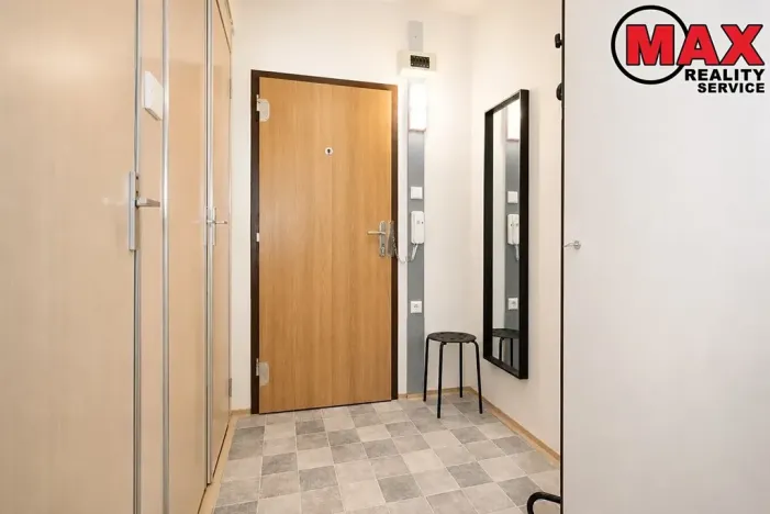 Pronájem bytu 1+kk, Praha - Háje, Schulhoffova, 29 m2