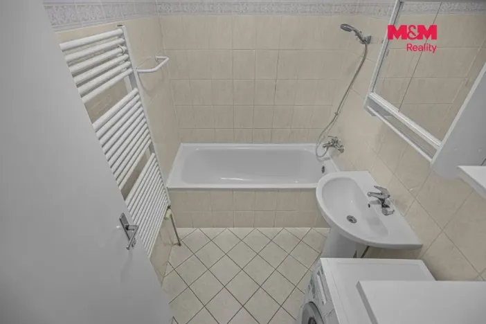 Pronájem bytu 2+kk, Pardubice - Zelené Předměstí, nábřeží Závodu míru, 55 m2