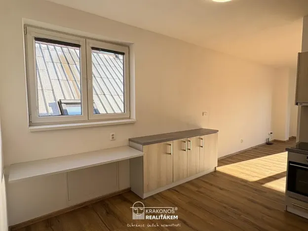 Pronájem bytu 2+kk, Hranice - Hranice I-Město, Pernštejnské náměstí, 53 m2
