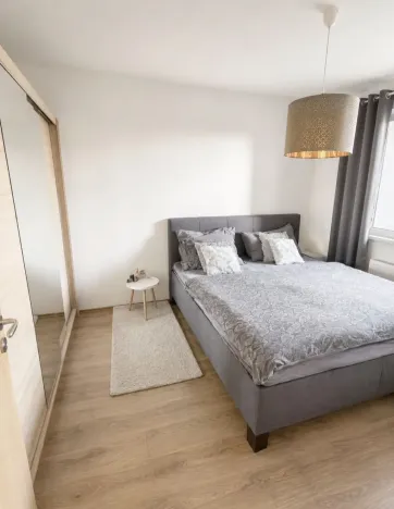 Pronájem bytu 2+kk, Praha, Kryšpínova, 52 m2