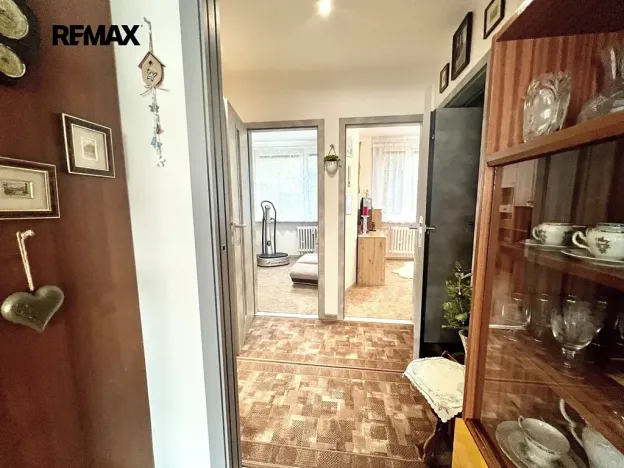 Prodej bytu 3+1, Praha - Prosek, Veltruská, 58 m2