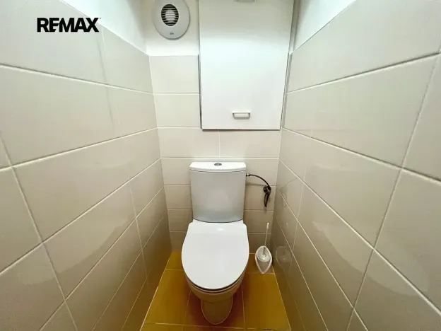 Prodej bytu 3+1, Praha - Prosek, Veltruská, 58 m2