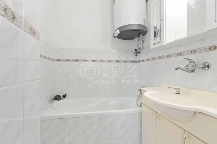 Prodej bytu 3+1, Velký Osek, Revoluční, 68 m2