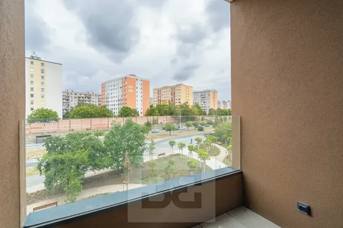 Pronájem bytu 2+kk, Praha - Černý Most, Arnošta Valenty, 41 m2