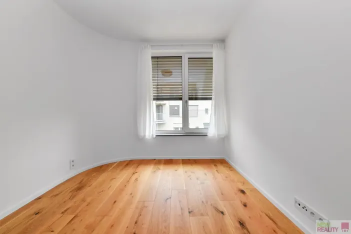 Pronájem bytu 2+kk, Praha - Radlice, U Komína, 47 m2