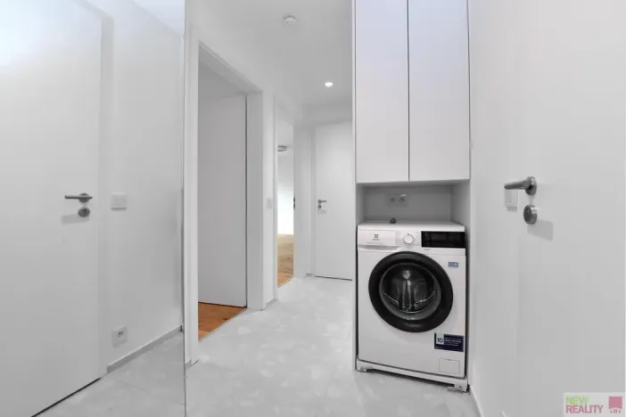 Pronájem bytu 2+kk, Praha - Radlice, U Komína, 47 m2