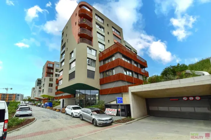 Pronájem bytu 2+kk, Praha - Radlice, U Komína, 47 m2