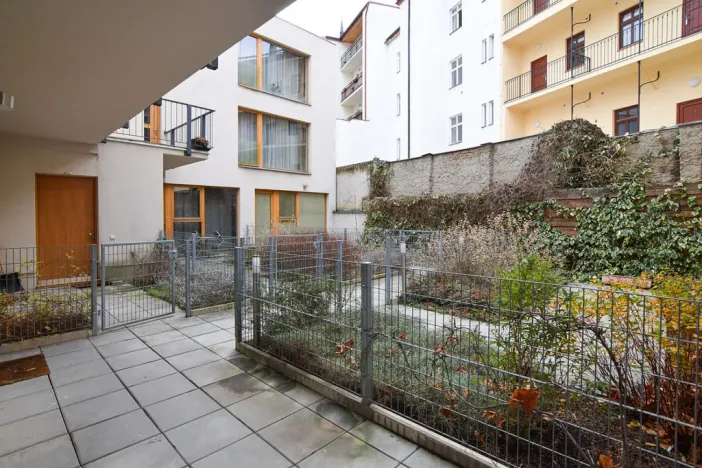 Pronájem bytu 1+kk, Praha - Žižkov, Štítného, 34 m2
