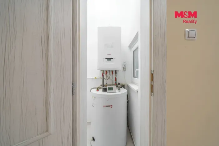 Prodej bytu 4+1, Karlovy Vary - Stará Role, Závodu míru, 99 m2