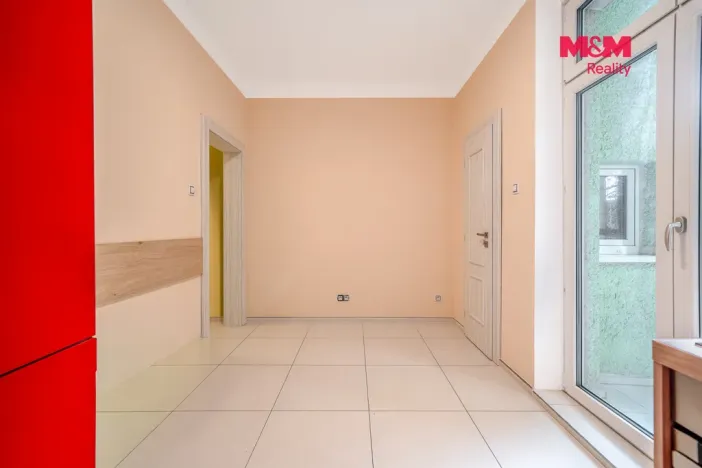 Prodej bytu 4+1, Karlovy Vary - Stará Role, Závodu míru, 99 m2