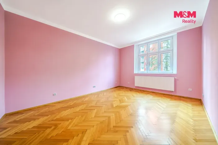 Prodej bytu 4+1, Karlovy Vary - Stará Role, Závodu míru, 99 m2