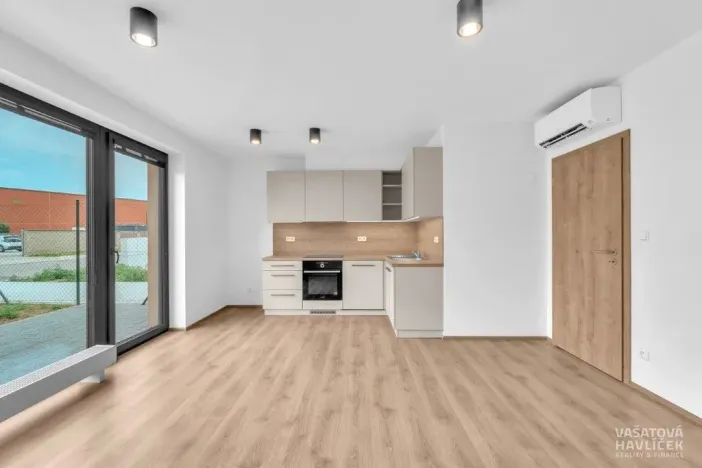 Pronájem bytu 2+kk, Hradec Králové - Kukleny, Pražská třída, 106 m2