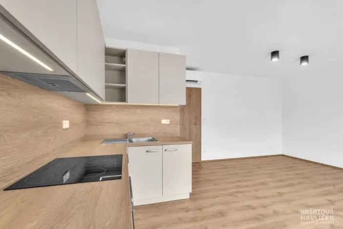 Pronájem bytu 2+kk, Hradec Králové - Kukleny, Pražská třída, 106 m2