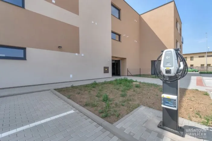 Pronájem bytu 2+kk, Hradec Králové - Kukleny, Pražská třída, 106 m2