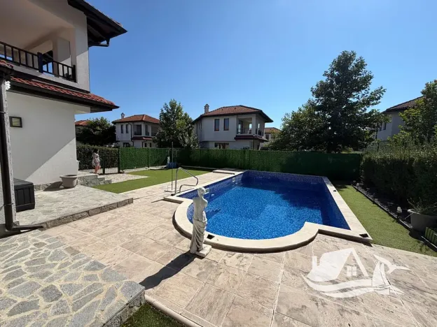 Prodej rodinného domu, Pomorie, Bulharsko, 179 m2