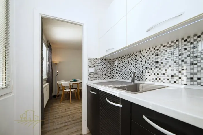 Pronájem bytu 1+1, Praha - Střížkov, Rumburská, 27 m2