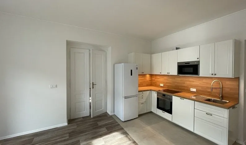 Pronájem bytu 3+kk, Praha, Bubenečská, 80 m2