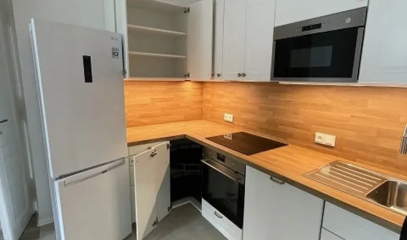 Pronájem bytu 3+kk, Praha, Bubenečská, 80 m2