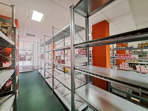 Pronájem skladu, Zlín, Masarykova, 180 m2